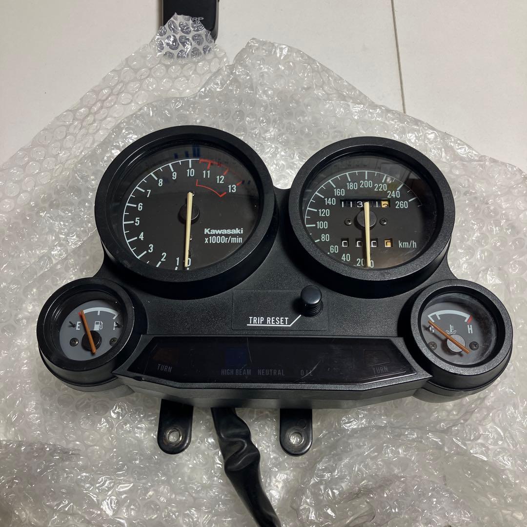 Kawasaki GPZ900R純正メーターキロ表示　美品