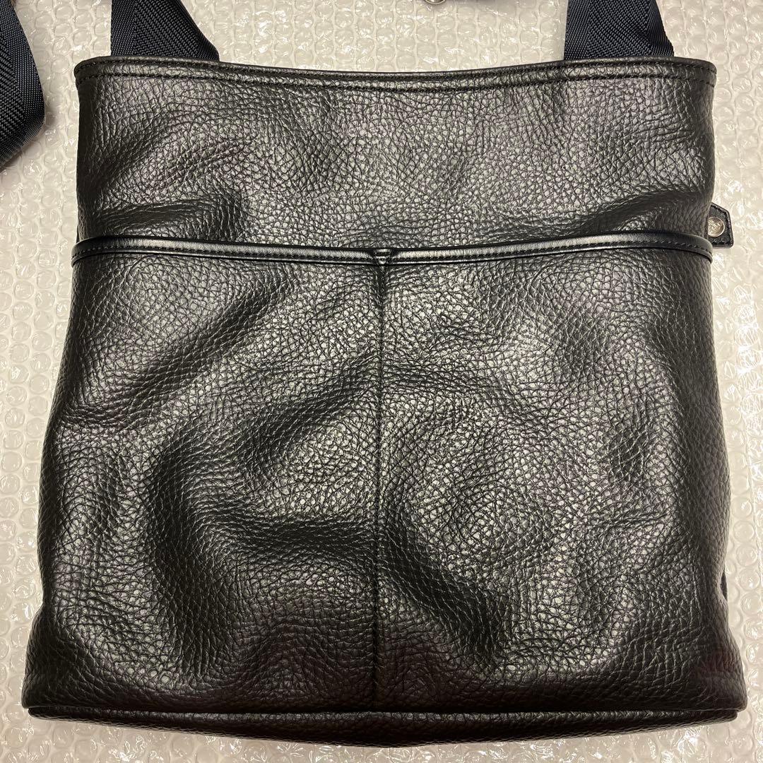 最終値引き　ヴィヴィアンウエストウッド メンズ　ショルダーバック