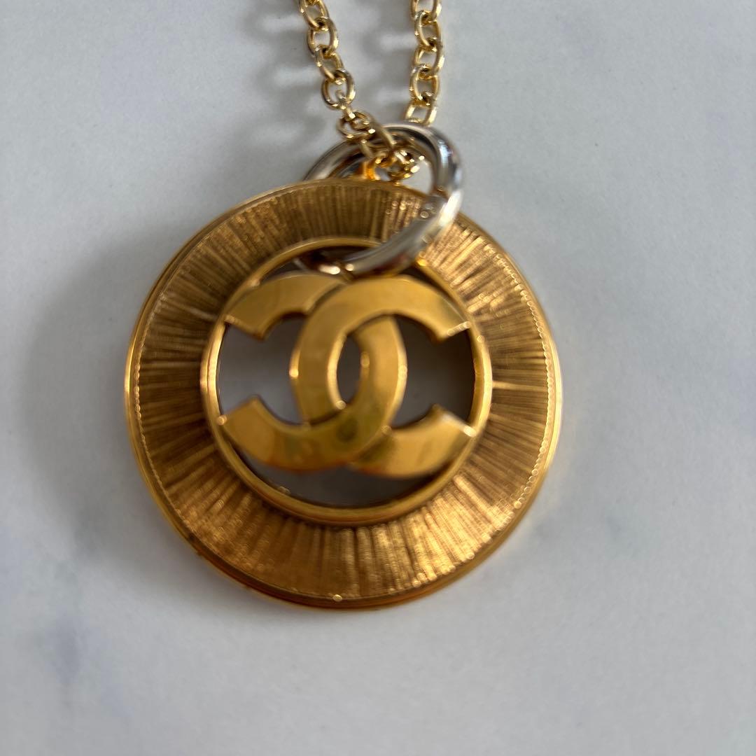 シャネル　キーホルダー (訳あり)