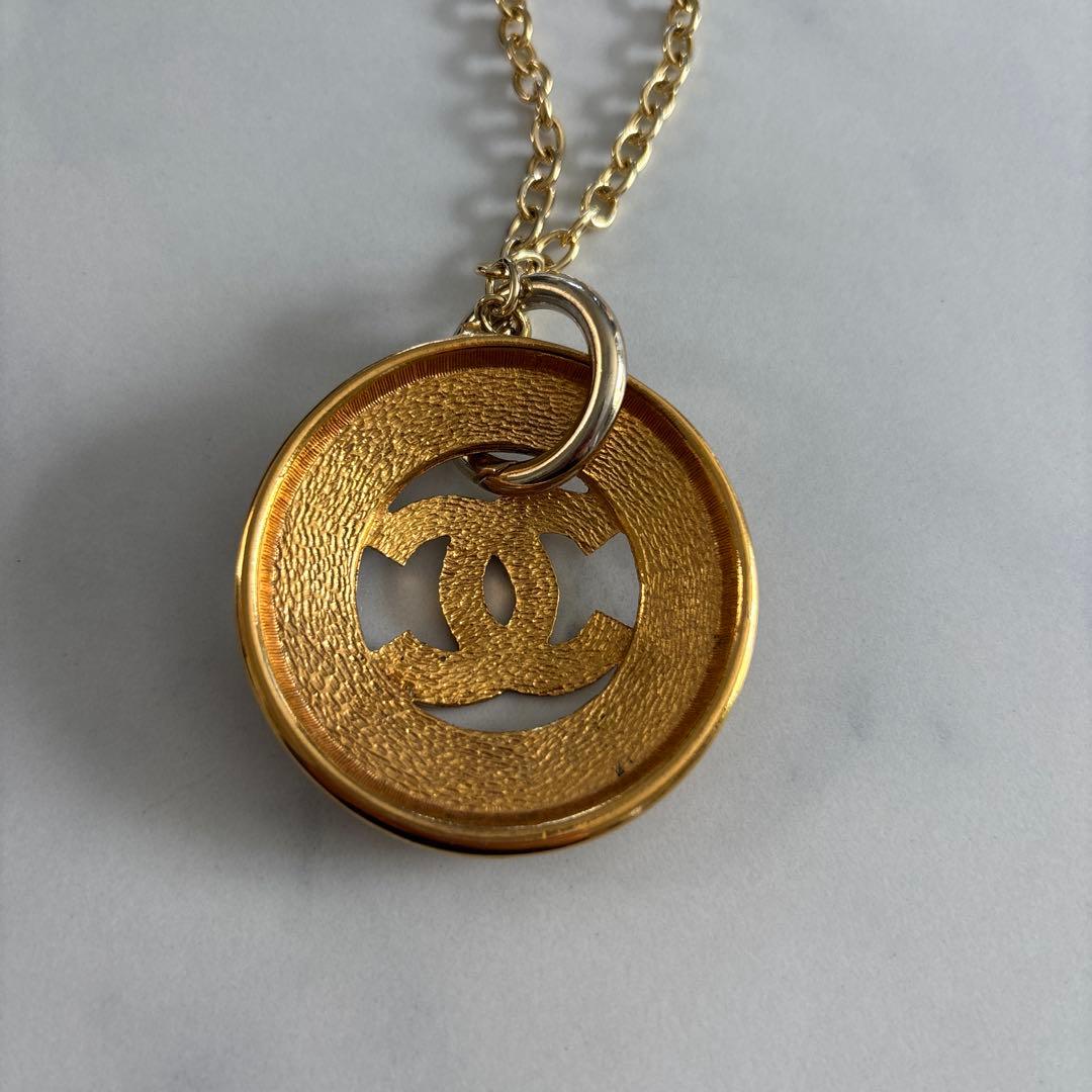 シャネル　キーホルダー (訳あり)