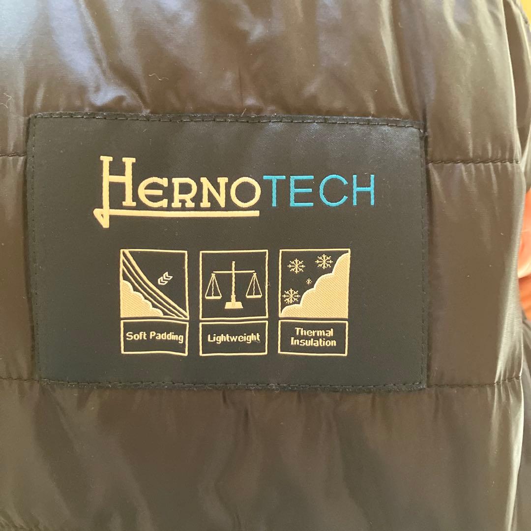 定価13万　HERNO ブラック チェスターコート　黒　50