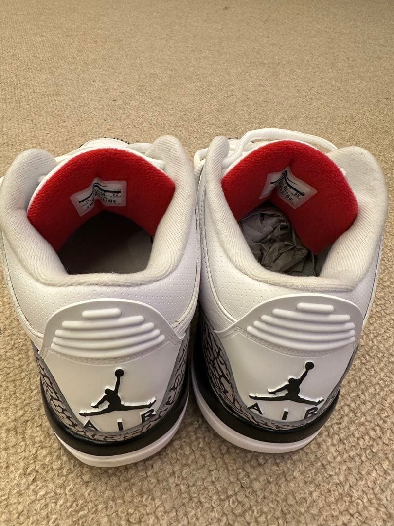 Air Jordan 3 ホワイト/レッド スニーカー