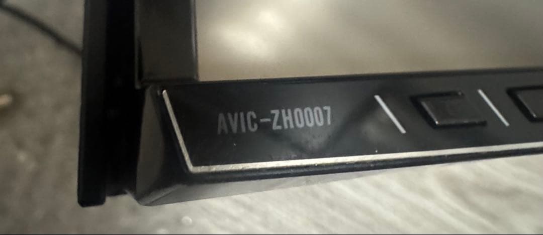 カロッツェリアサイバーナビ　AVIC-ZH0007