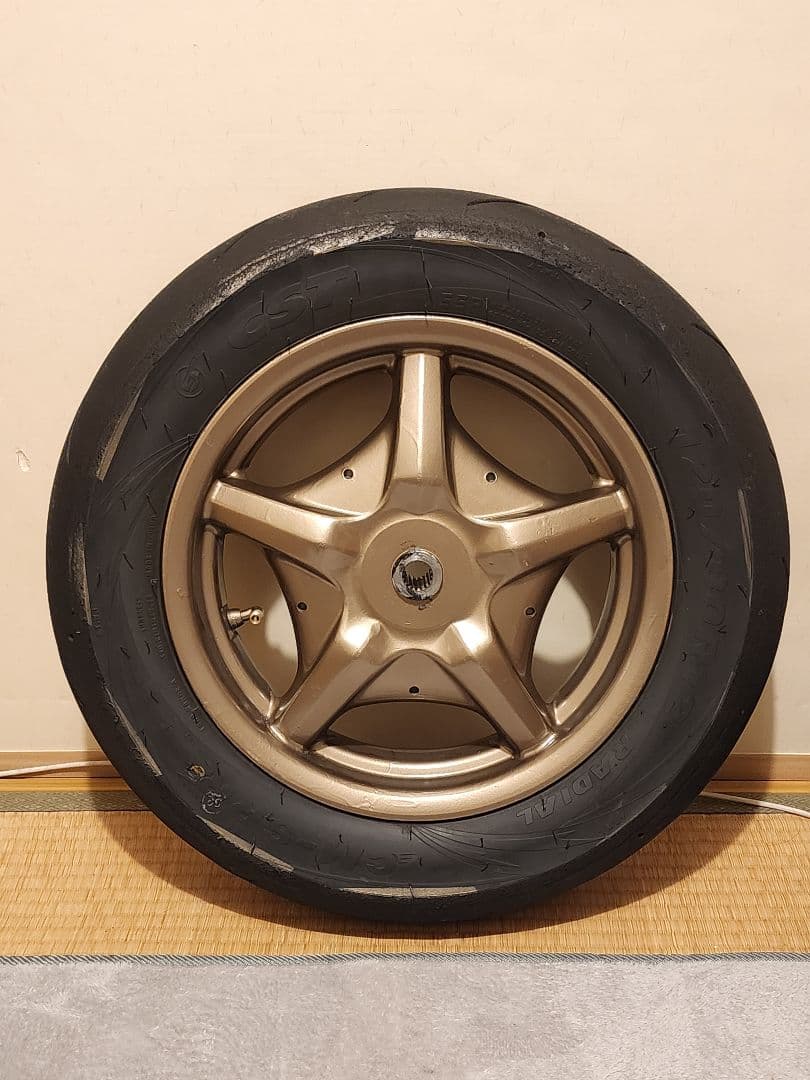 シグナス3型 台湾 SE44J 前後ホイール タイヤCST 25年製 バリ溝付き