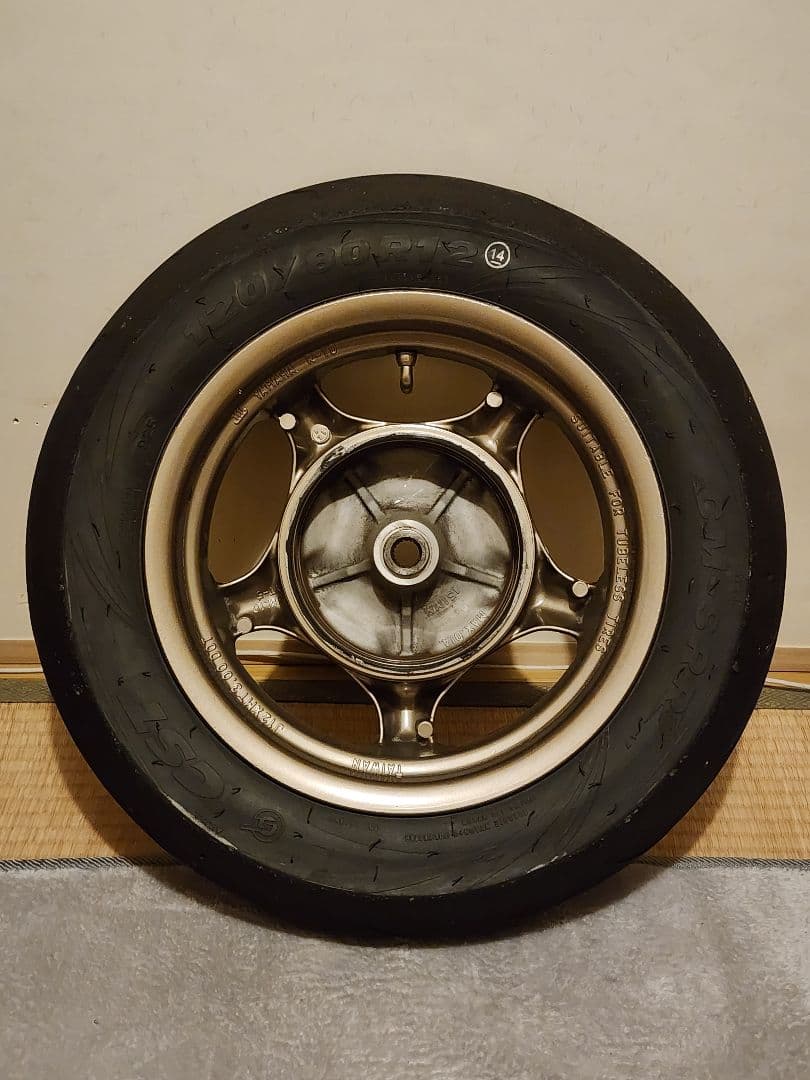 シグナス3型 台湾 SE44J 前後ホイール タイヤCST 25年製 バリ溝付き