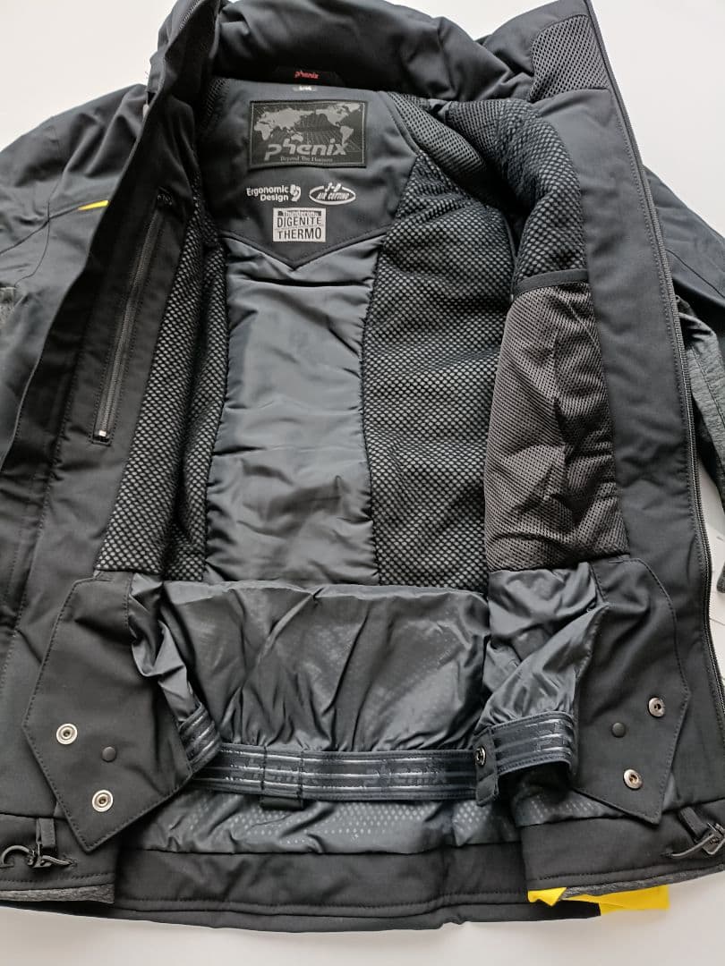 ✨️新品　phenix　46,200円 スキー　スノボウェア　メンズ　上S