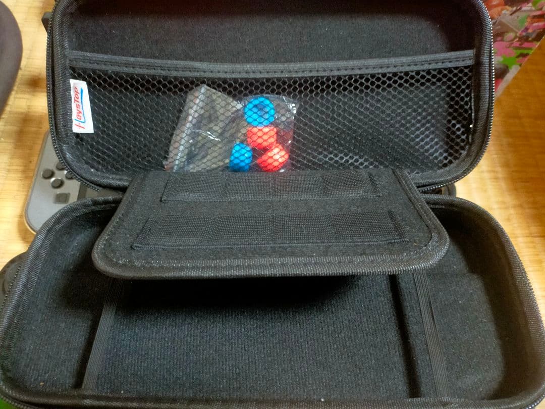 Nintendo switch プロコンとケースカバーつき