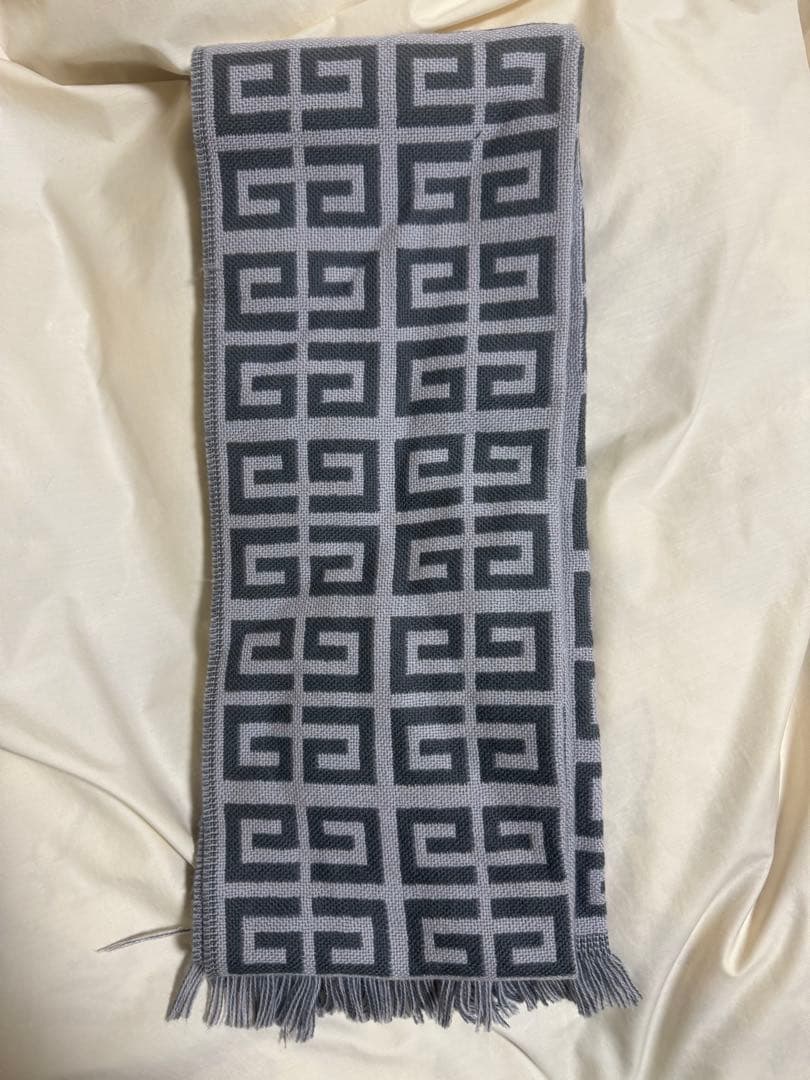 yvnlazy着用 GIVENCHY マフラー モノグラム