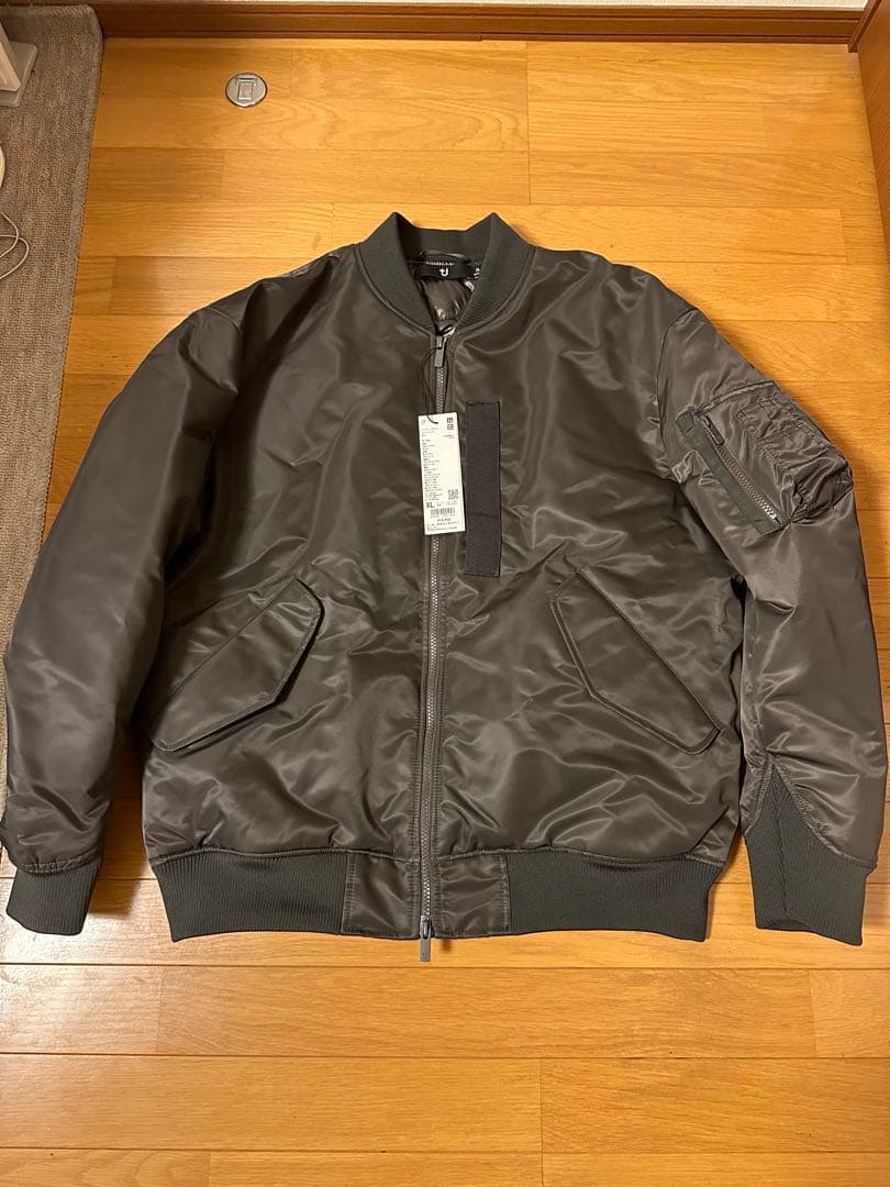 ユニクロ　+J復刻版ハイブリッドダウンオーバーサイズMA1　XLサイズ グレイ