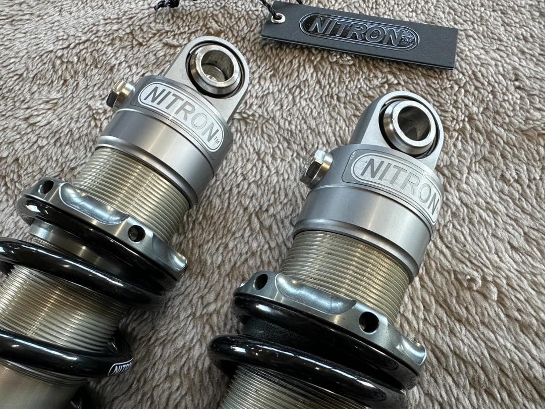 ナイトロン NITRON TWIN R1 W800 19-適合 元箱あり