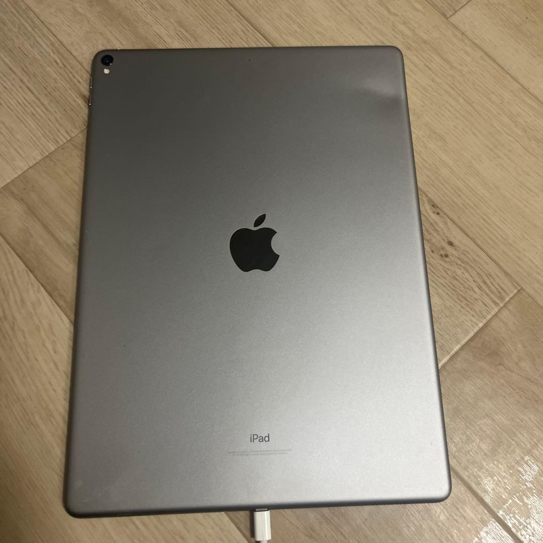 Apple iPad 12.9 第二世代　64GB スペースグレー