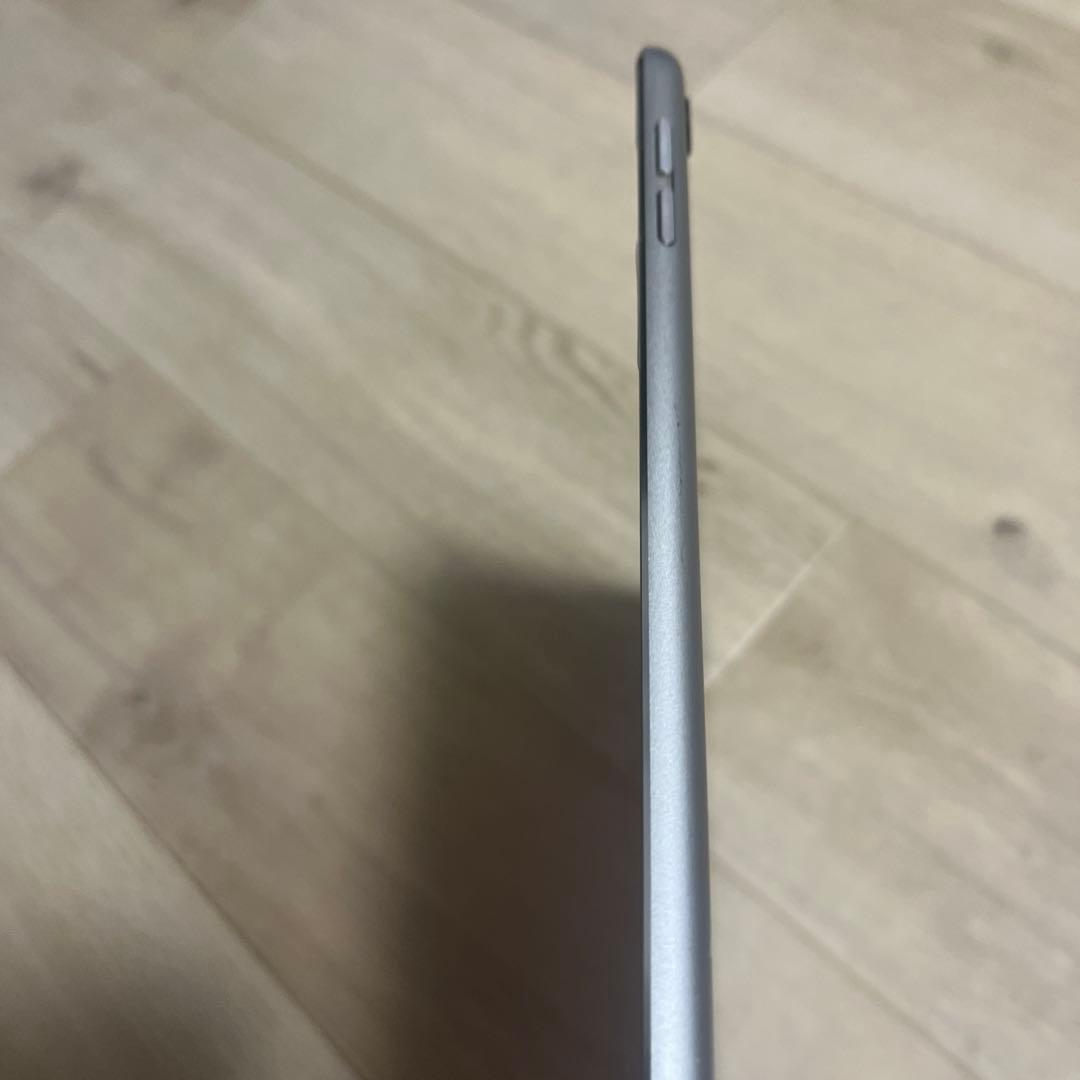 Apple iPad 12.9 第二世代　64GB スペースグレー
