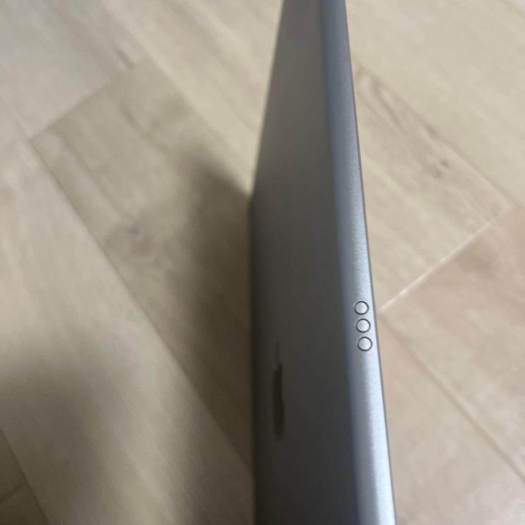 Apple iPad 12.9 第二世代　64GB スペースグレー