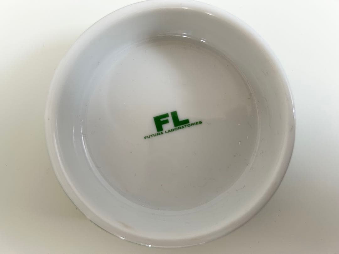フューチュララボラトリーズアッシュトレイ　futura laboratories