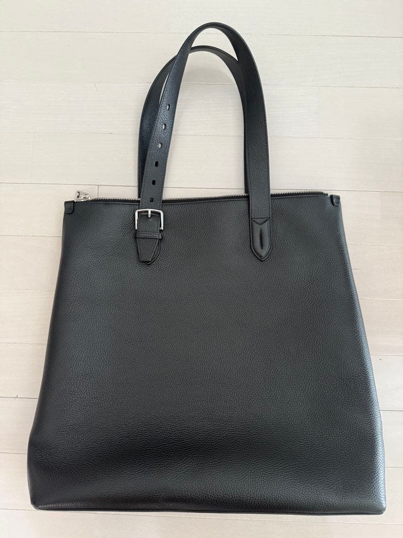 バリー　黒レザートートバッグ