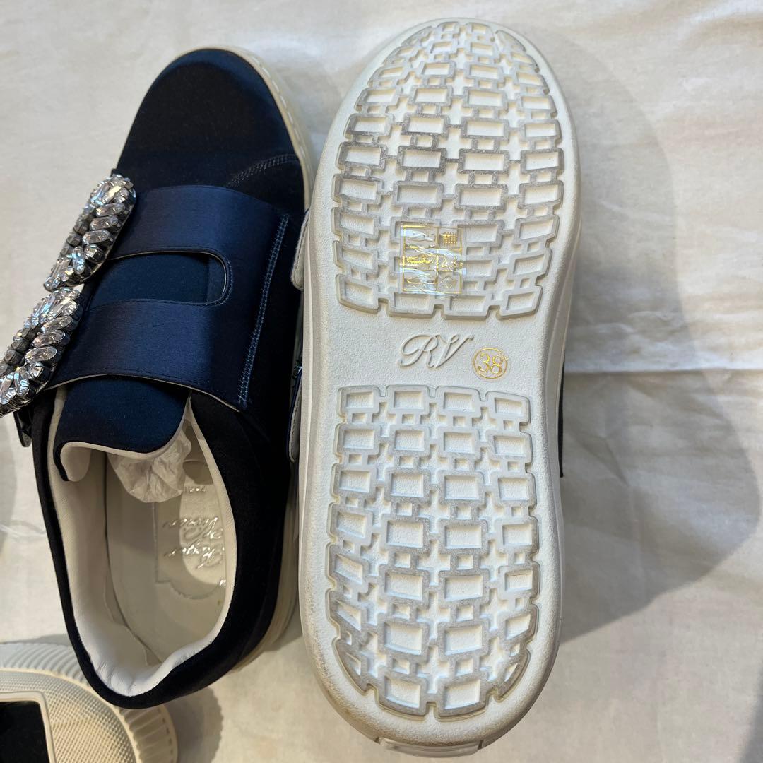 ビジュースニーカー　ブラック