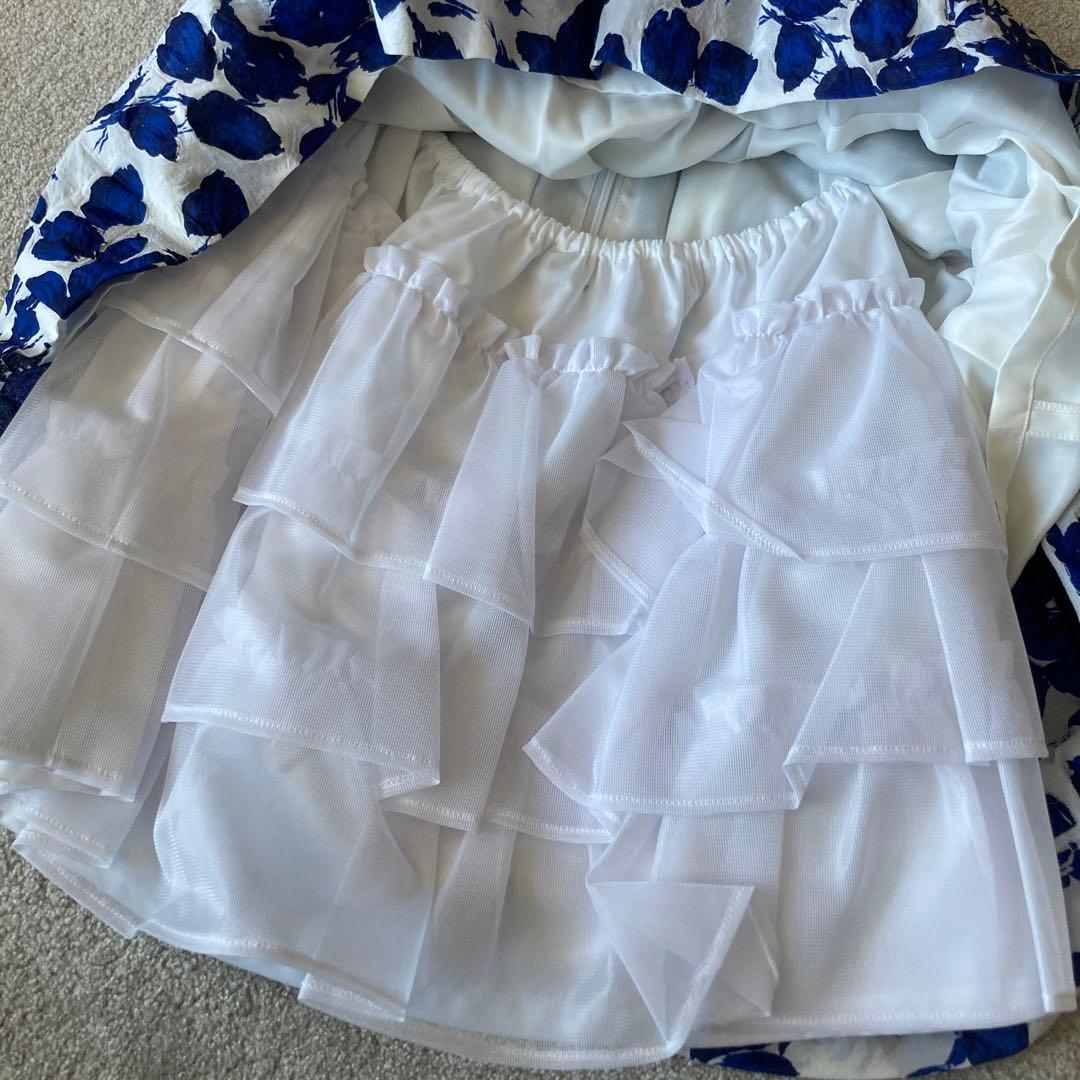ファミリア　ワンピース　120cm ブローチ　ペチコートつき　新品