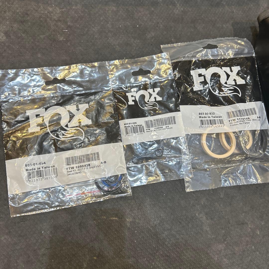 さ*ん様 FOX FACTORY 36 29 ブースト 150mm おまけ多数付