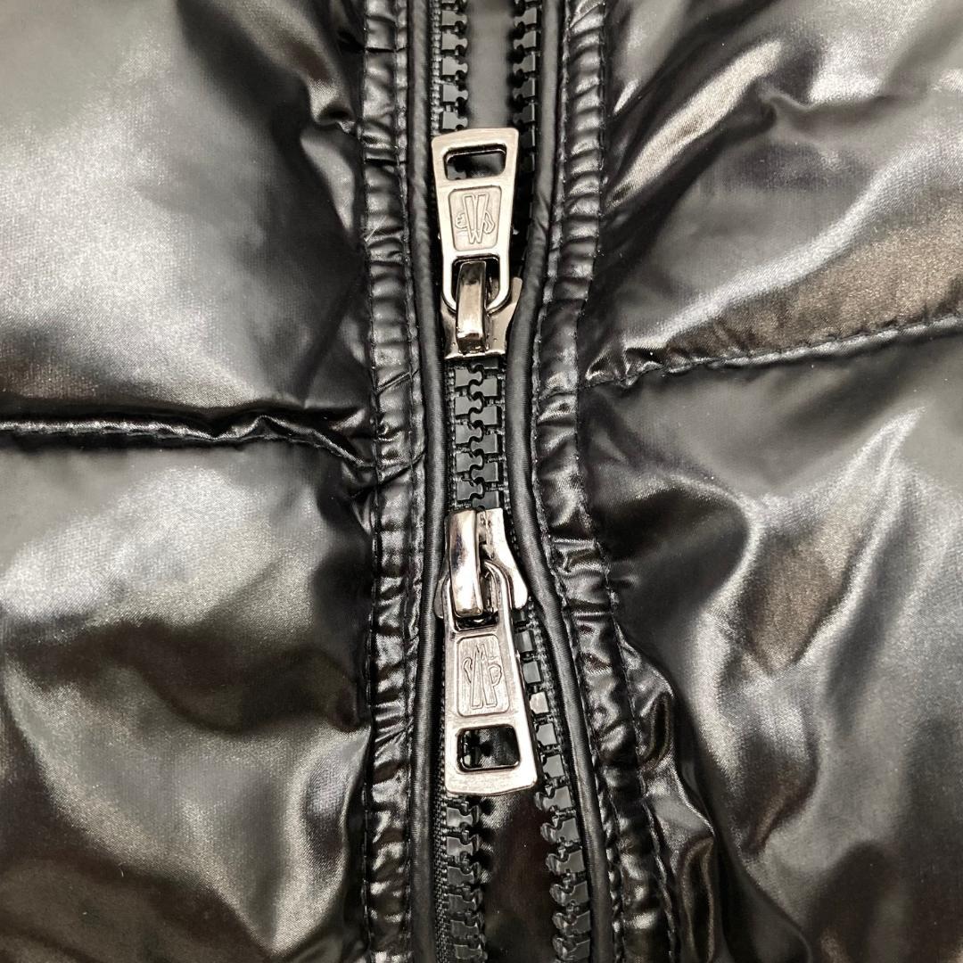 極美品 MONCLER モンクレール　ダウンベスト　ブラック　5サイズ