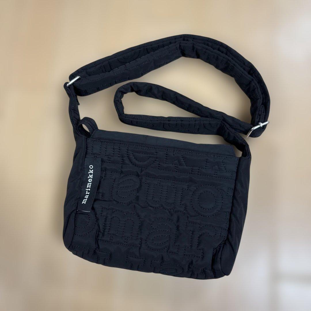 ぷ*ん様 新作　マリメッコ　ショルダーバック