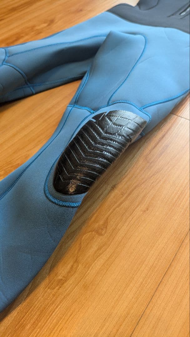 BILLABONG フルスーツ　フロントジップ