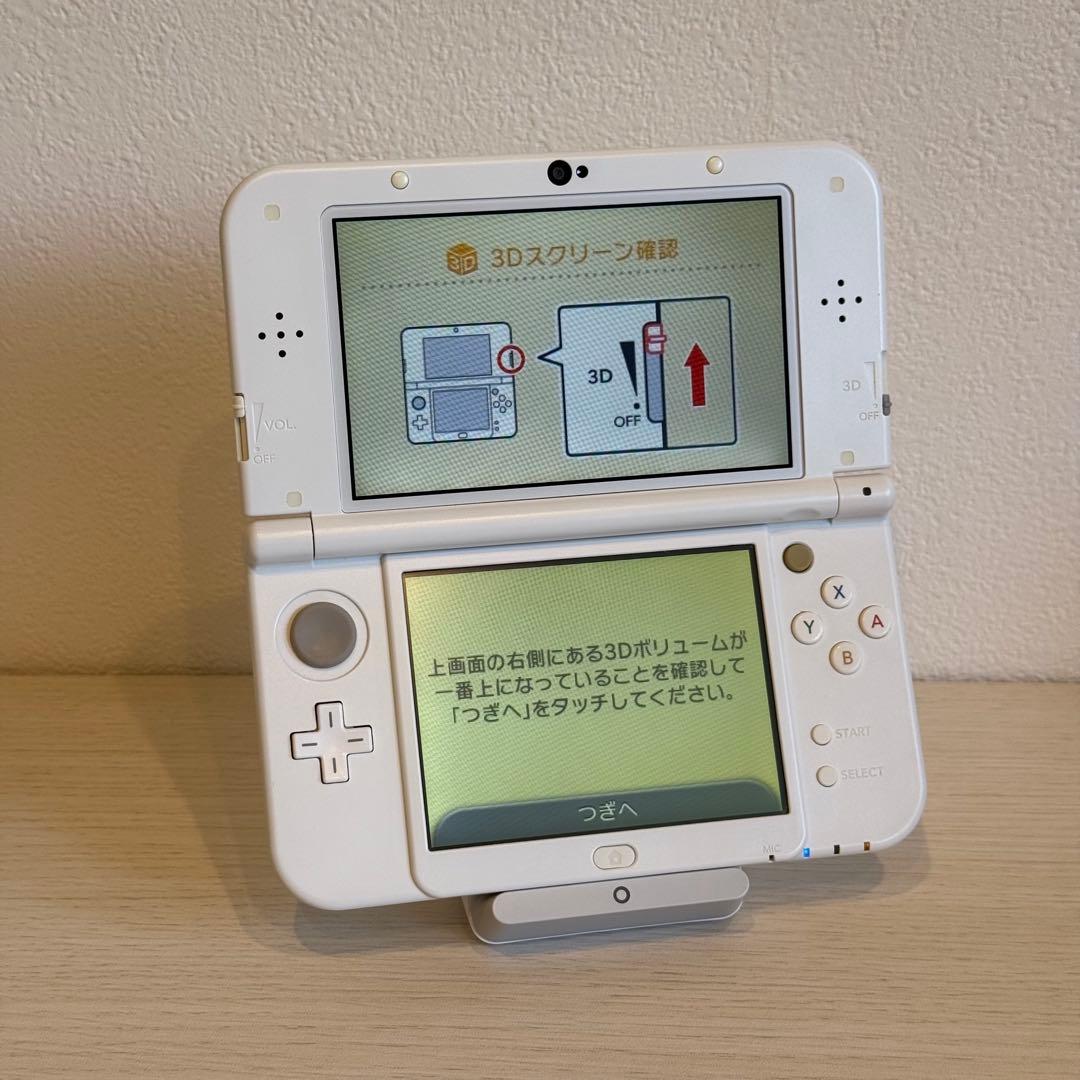Newニンテンドー3DS LL パールホワイト 箱付き 3-074