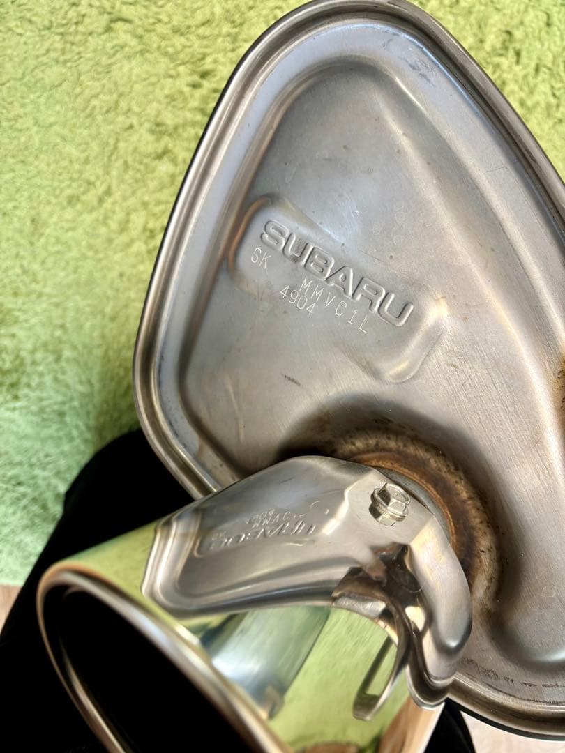 純正　ほぼ未使用　SUBARU フォレスター　マフラー