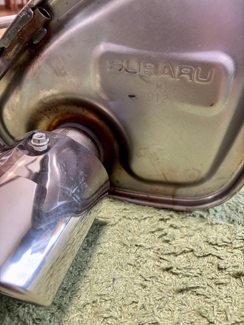純正　ほぼ未使用　SUBARU フォレスター　マフラー