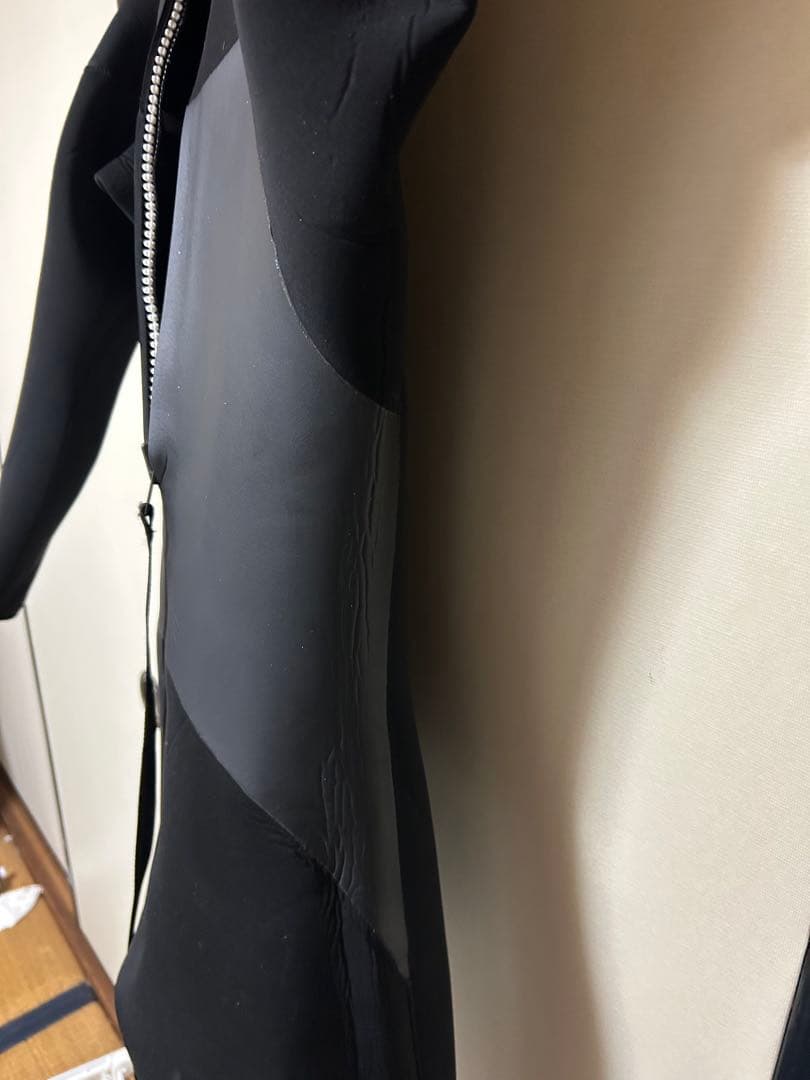 volcom 4/3mm ウェットスーツ　Mサイズ