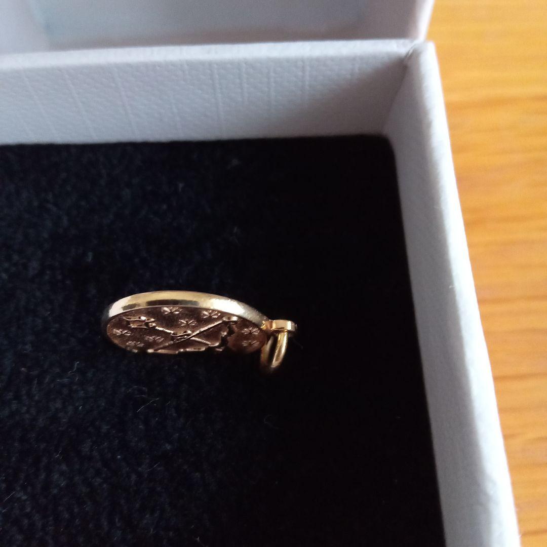 agete　10金星座デザイン 射手座　メダル型チャーム