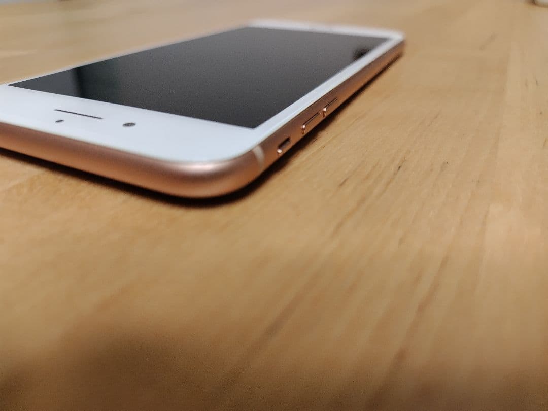 iPhone 8 Plus ゴールド 256GB SIMフリー