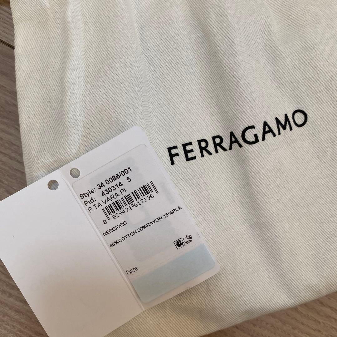 FERRAGAMO ブラックヘアバンド