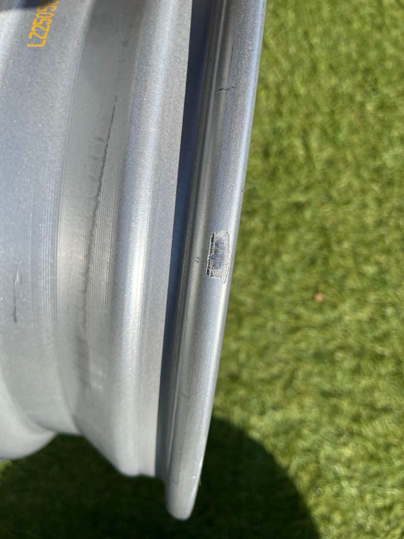 エブリイワゴン 現行型 純正ホイール 14インチ 新車外し