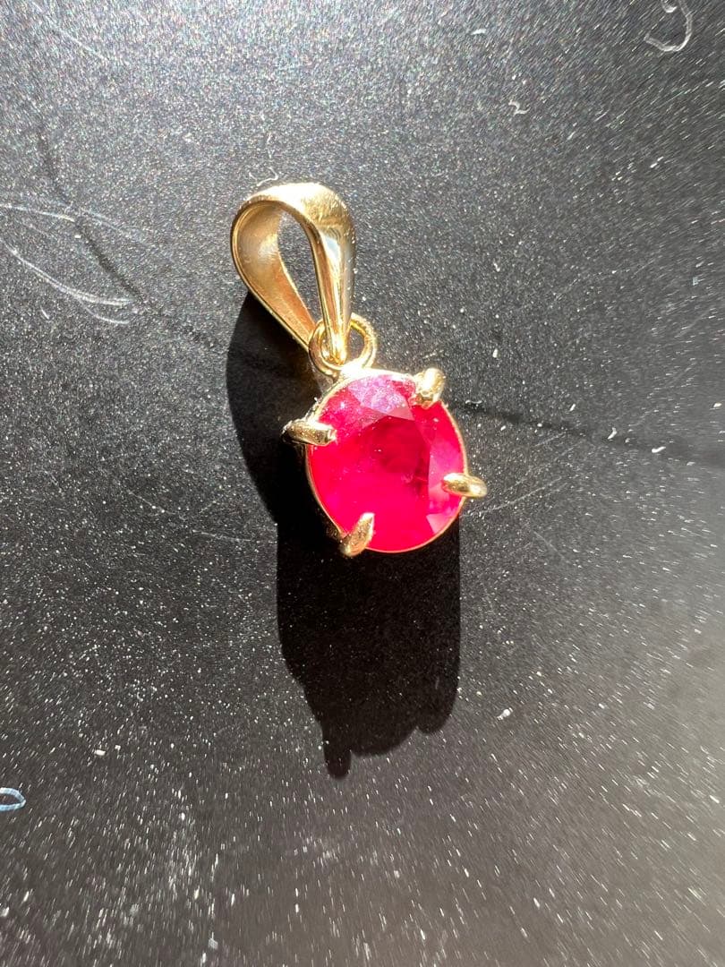 ルビーk18ペンダントトップ