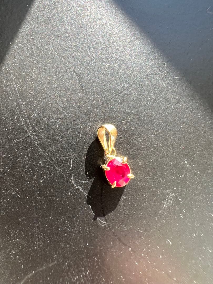ルビーk18ペンダントトップ