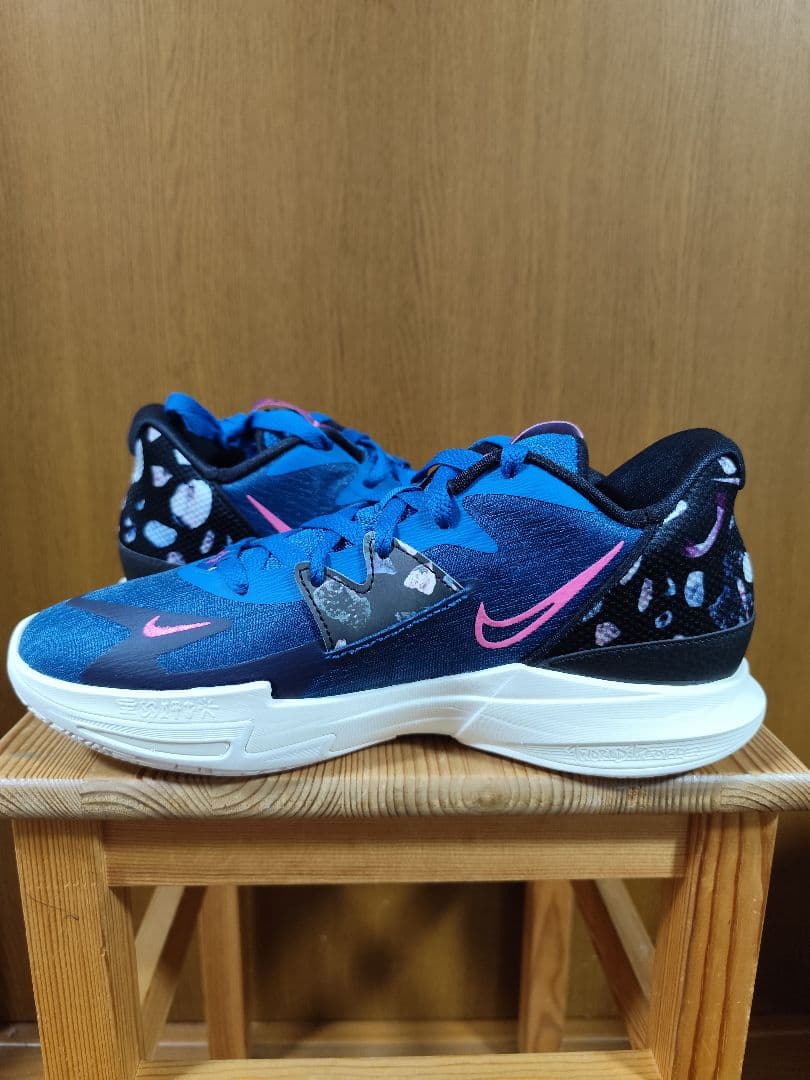 Nike Kyrie Low 5　ナイキ　カイリーロー5　27.0cm