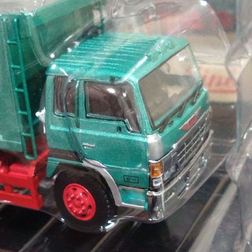 DBGT 1/64 日野 スーパードルフィン ダンプ トラック (グリーン)