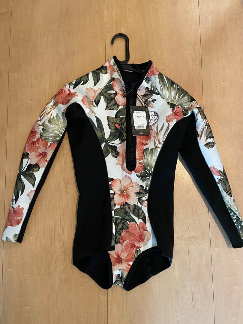 リップカール ウェットスーツ