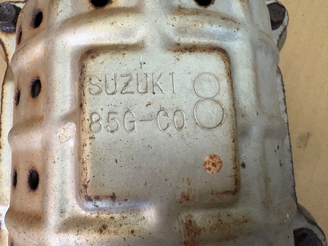スズキ純正 エキマニ2個セット 85G-C07 85G-C08 各1個 触媒素材