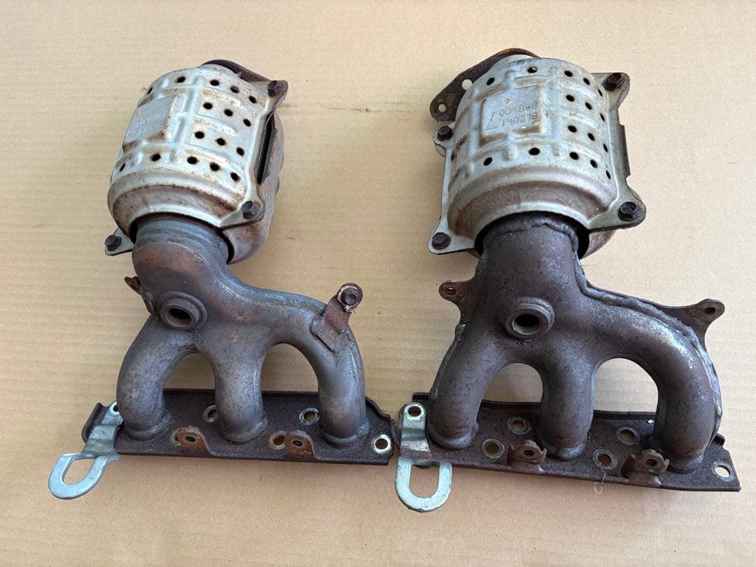 スズキ純正 エキマニ2個セット 85G-C07 85G-C08 各1個 触媒素材