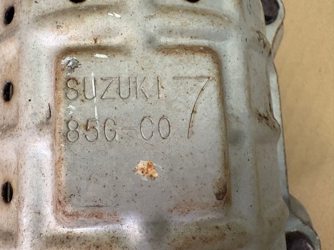 スズキ純正 エキマニ2個セット 85G-C07 85G-C08 各1個 触媒素材