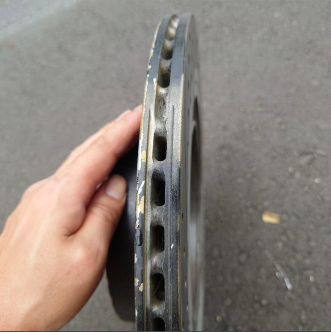 V36スカイラインドリルドスリット ローター リア用