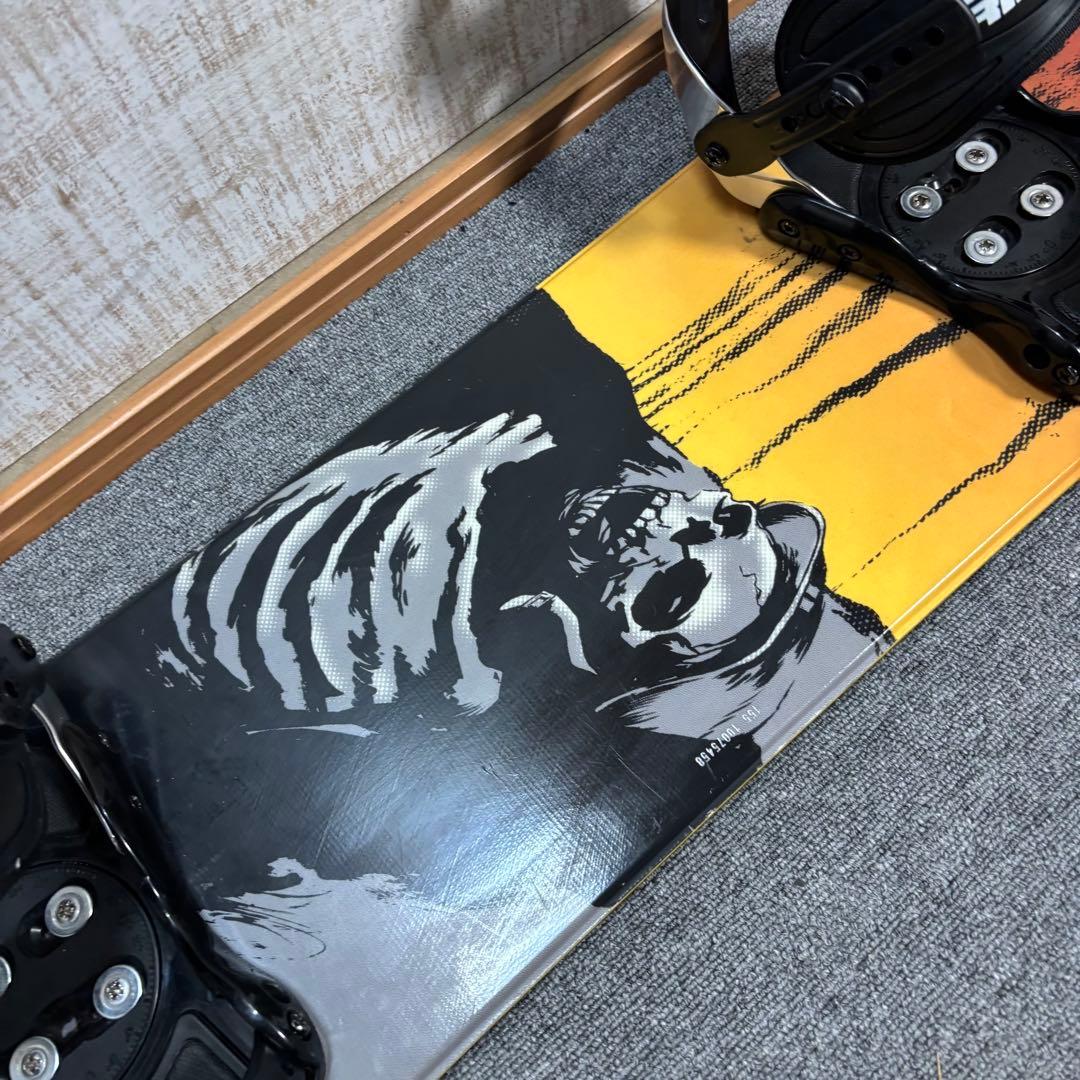 【送料無料】ＦＯＲＵＭ　スノーボード板のみ