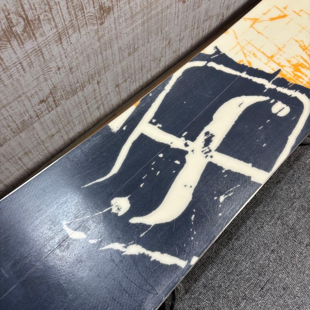 【送料無料】ＦＯＲＵＭ　スノーボード板のみ