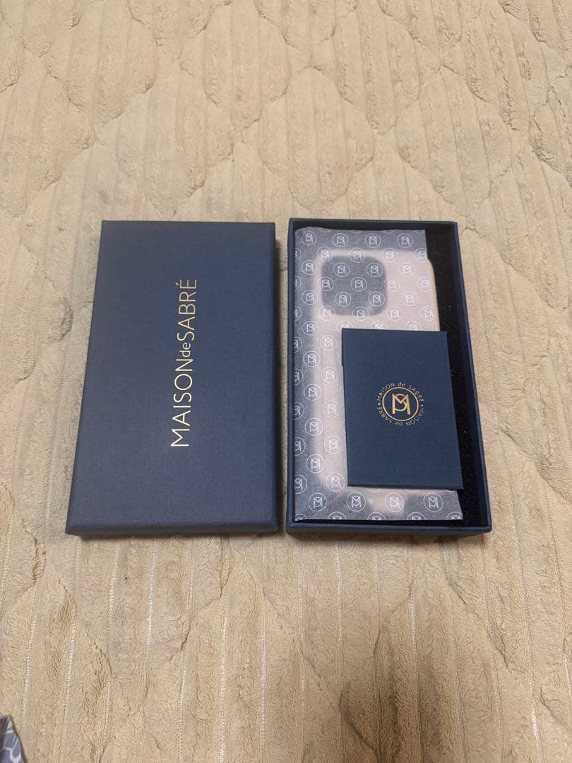 MAISON de SABRÉ スリングスマホケース　ベージュ