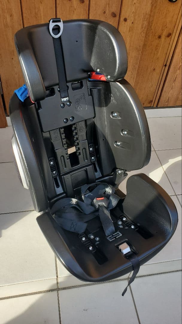 ★アイリスプラザ★【ISOFIX】★チャイルドシート★洗濯済み★中古★美品★