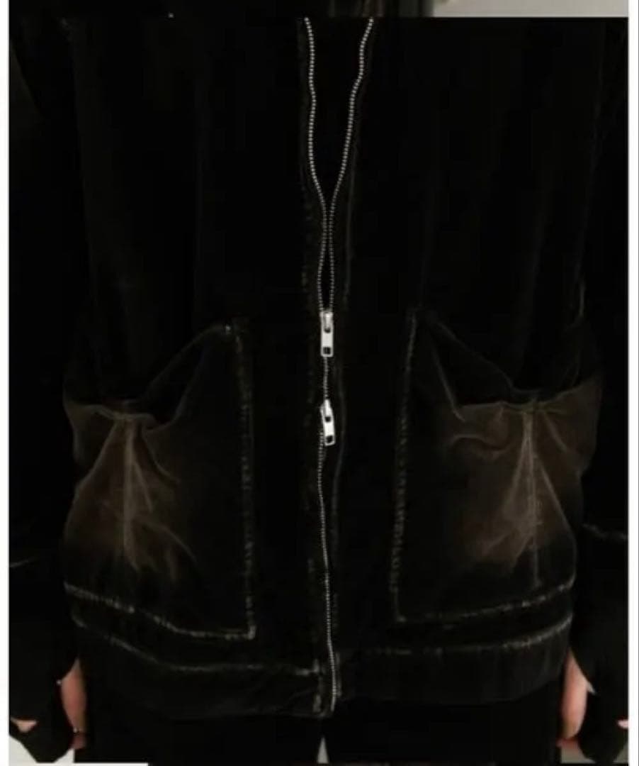 【LA PEAU DE GEM】 ジップアップベロアブルゾン