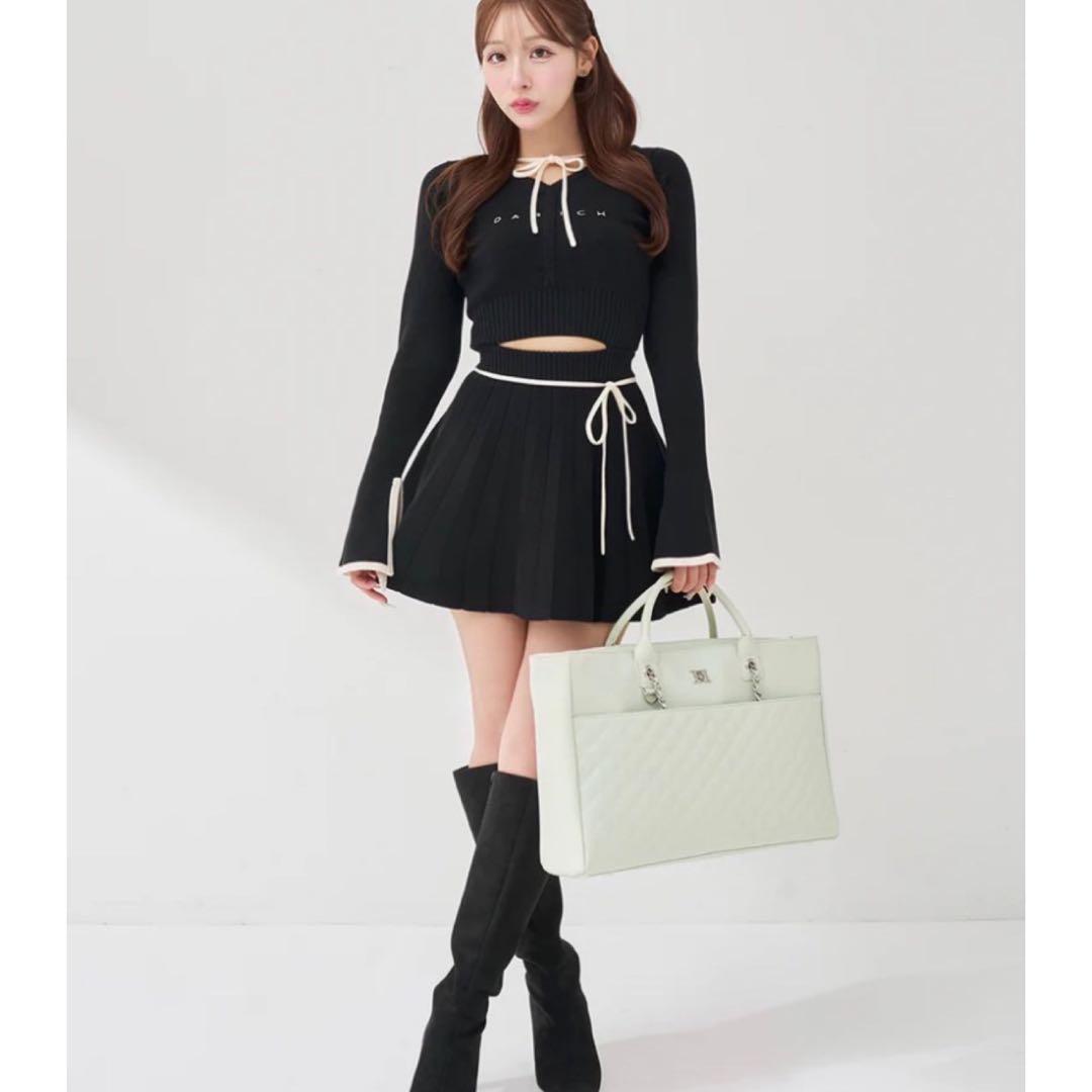 新品未開封　ダーリッチ　ウエストオープンリボンデザインニットミニワンピース　F黒