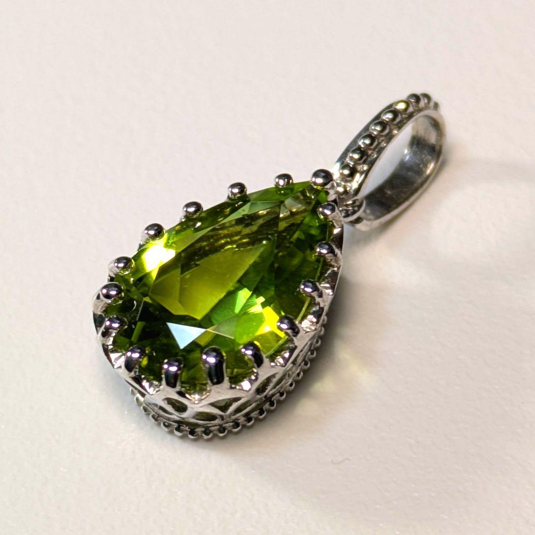 t*n様 K10 WG 高品質ペリドットペンダントトップ