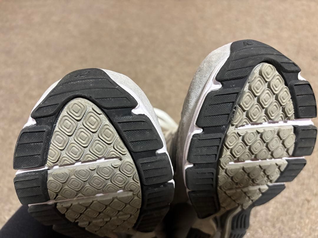 New Balance ニューバランス　990 V4 25cm